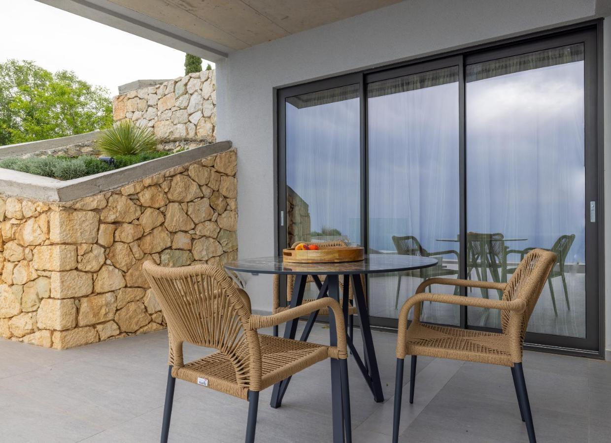 Anadeo Villas & Suites Exanthia ภายนอก รูปภาพ
